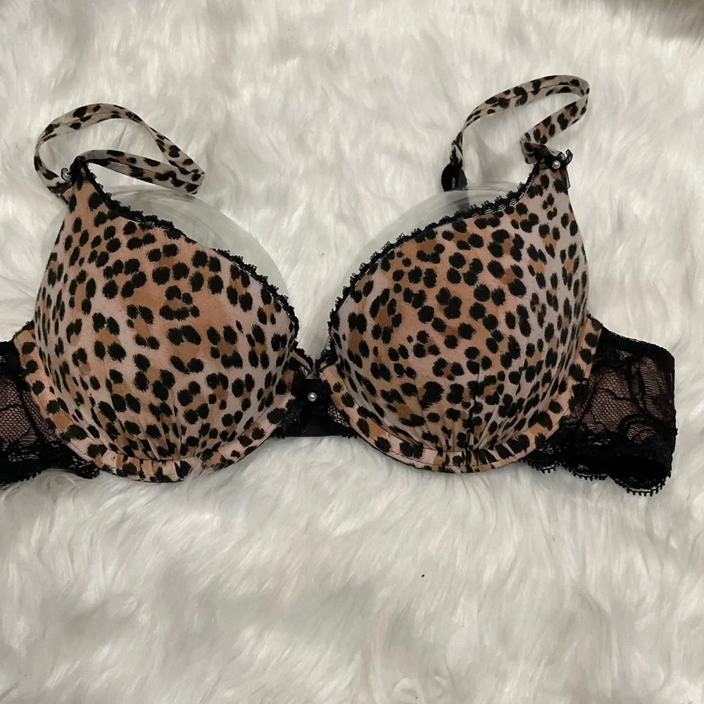 90s Victoria's Secret Leopard and Black Bra Set